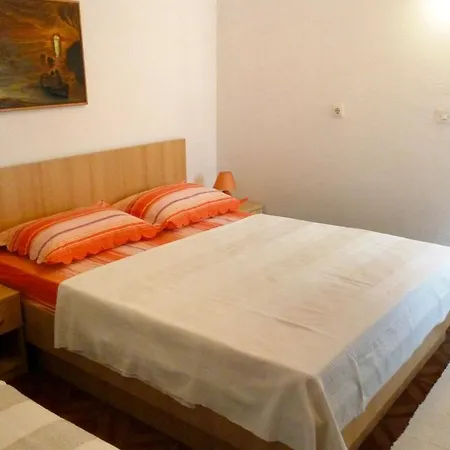 5266b Apartment *